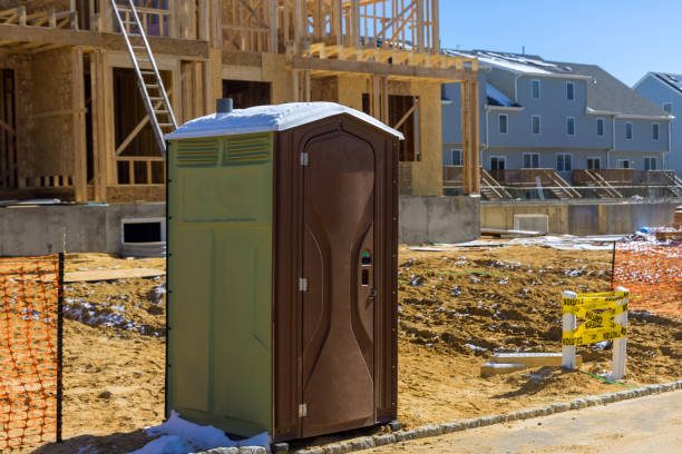 Portable Toilet Options We Offer in Henry, IL