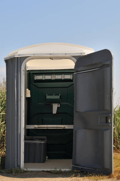 Best Affordable portable toilet rental  in Henry, IL
